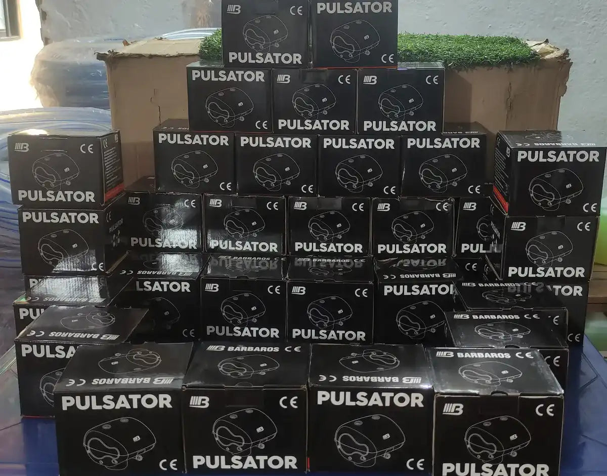 Pulsador neumático instalado en un equipo de ordeño para vacas